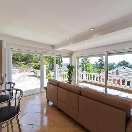 Vio, 8-10 Pers, Big Family With Amazing Private Pool וילה *